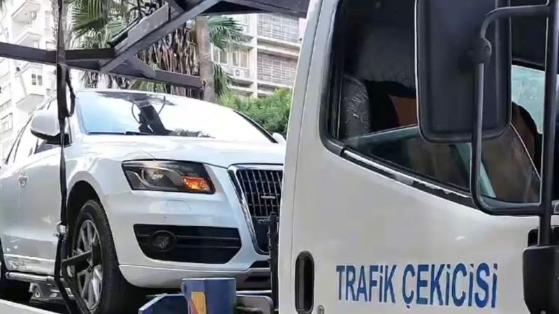 Adana'da engelli park yerlerine araçlarını koyanlara ceza