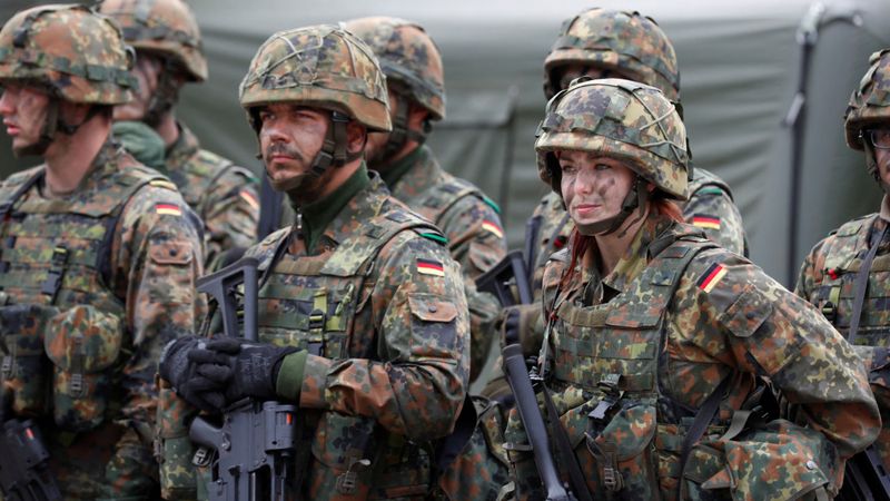 Almanya Federal Meclisi'nden yeni askerlik yasasına onay