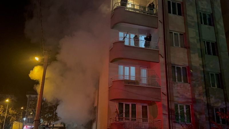 Kütahya'da eşinin öldüğü yangında yaralanan adam 11 günlük yaşam mücadelesini kaybetti