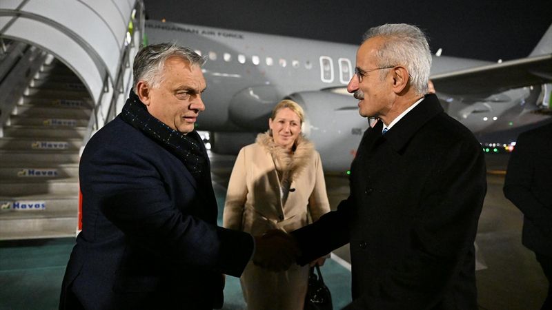 Macaristan Başbakanı Viktor Orban, Abdulkadir Uraloğlu tarafından karşılandı