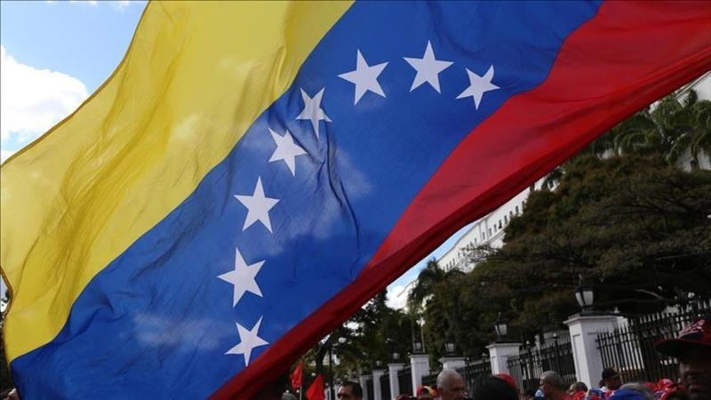 Venezuela'da binlerce yeni asker orduya katıldı
