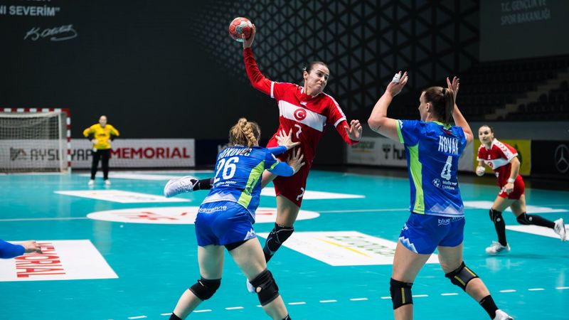 A Milli Kadın Hentbol Takımı, Slovenya'yı yendi