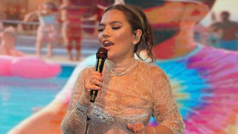 Demet Akalın'dan İrem Derici paylaşımı! Zeytin dalı uzattı