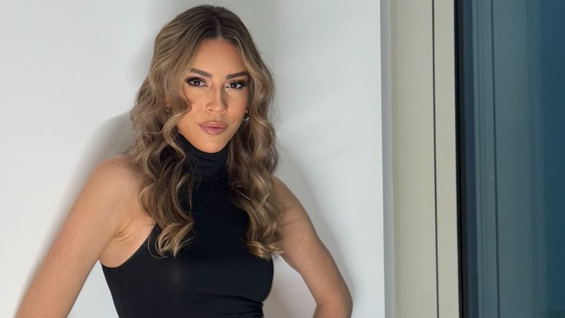 Sinem Kobal, Bakü'de! Hayranları yoğun ilgi gösterdi