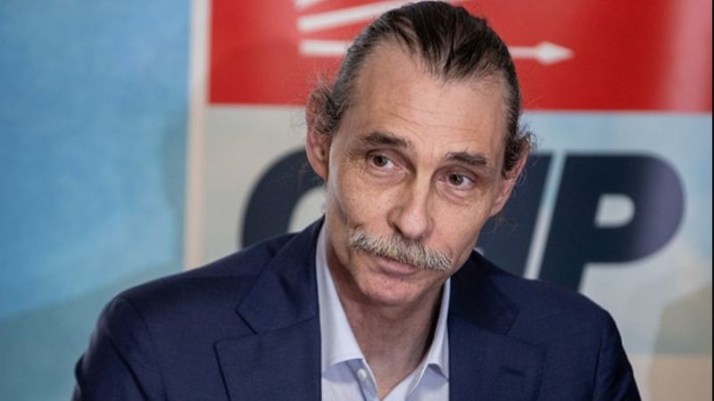 Erdal Beşikçioğlu'nun kızı Derin galada! Son hali sosyal medyada gündem oldu