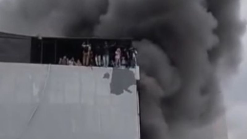 Endonezya'da drone satış merkezinde yangın: 22 ölü