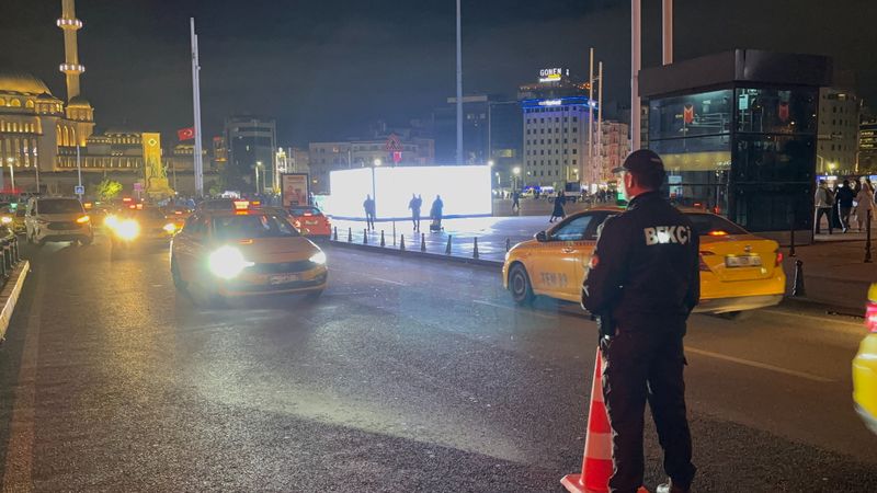 İstanbul'da helikopter destekli 'Huzur İstanbul' uygulaması