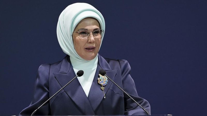Emine Erdoğan: Kadın gazeteciler irfan ve cesaret timsalleridir