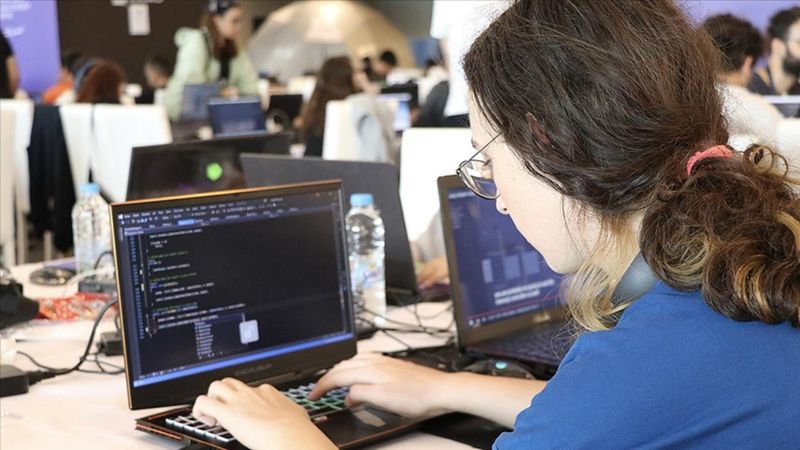 Türkiye’nin AR-GE manzarası değişiyor: Yazılım ilk kez imalatı geride bıraktı