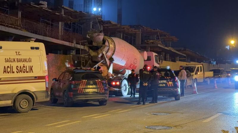 İstanbul Arnavutköy'de beton mikserine düşen sürücü feci şekilde öldü