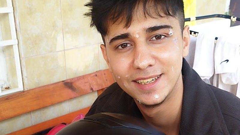 Hatay'da kaskı sayesinde ölümden döndü