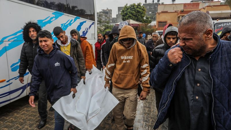 Gazze'de can kaybı 70 bin 373'e yükseldi