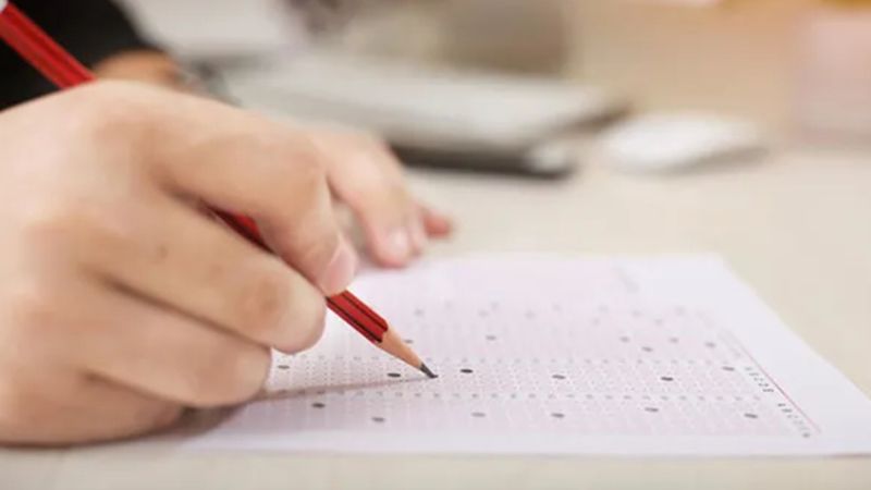 Üniversite adaylarına müjde: Bu ilde ücretsiz YKS sınavı yapılacak