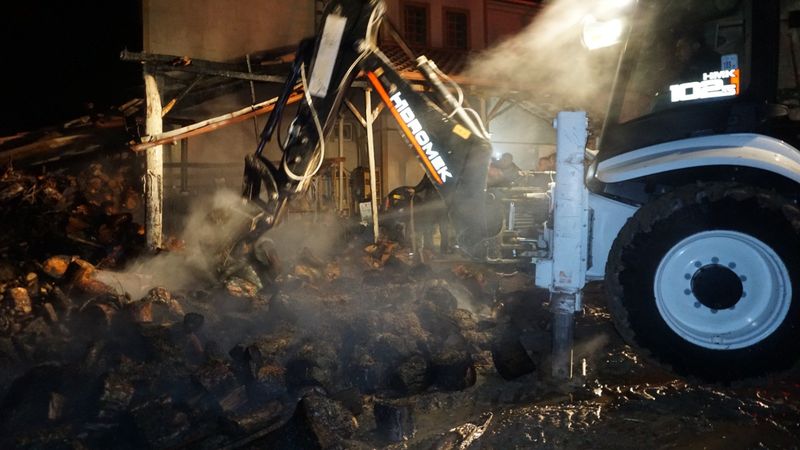 Burdur'da kalorifer kazanı patladı:  Ev kullanılamaz hale geldi