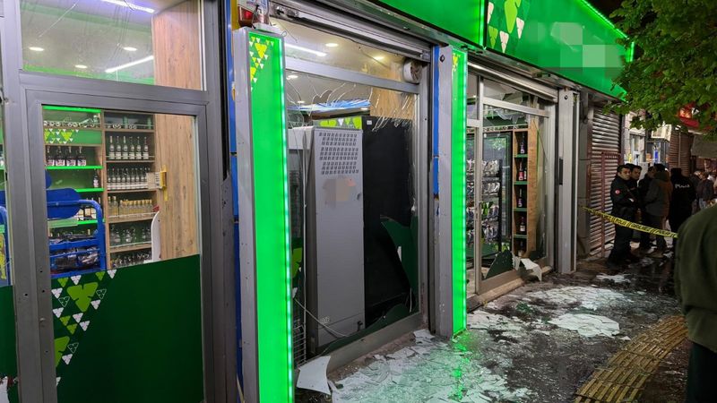 Diyarbakır'da markete patlayıcı attı
