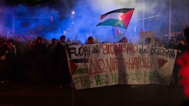 İtalya'da İsrail takımı Hapoel Tel Aviv protesto edildi