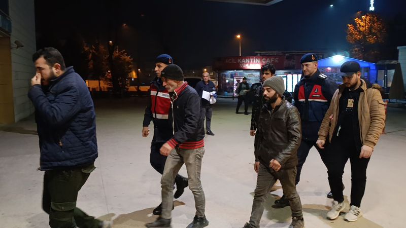 Bursa'da 8 kaçak göçmen yakalandı
