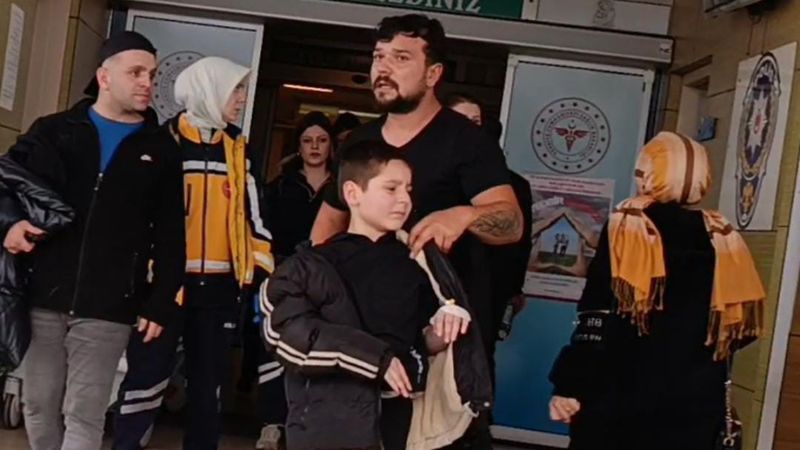 Bursa'da nacakla oynayan çocuk, parmağından oluyordu