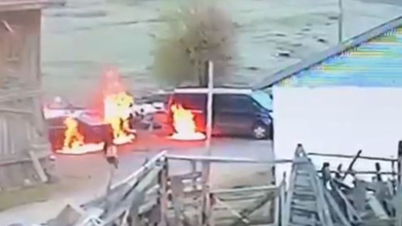 Ankara'da muhtarın evine kundaklama: 4 araç küle döndü