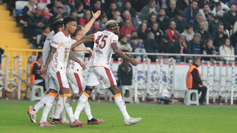Galatasaray, Süper Lig'de deplasmanda 2 maç sonra kazandı
