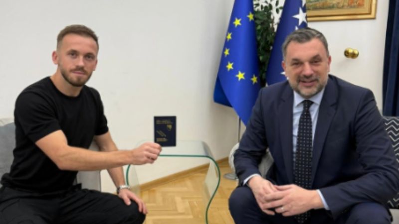 Edin Visca'ya diplomatik pasaport verildi