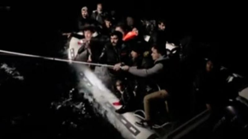 Muğla açıklarında 13'ü çocuk 29 düzensiz göçmen kurtarıldı