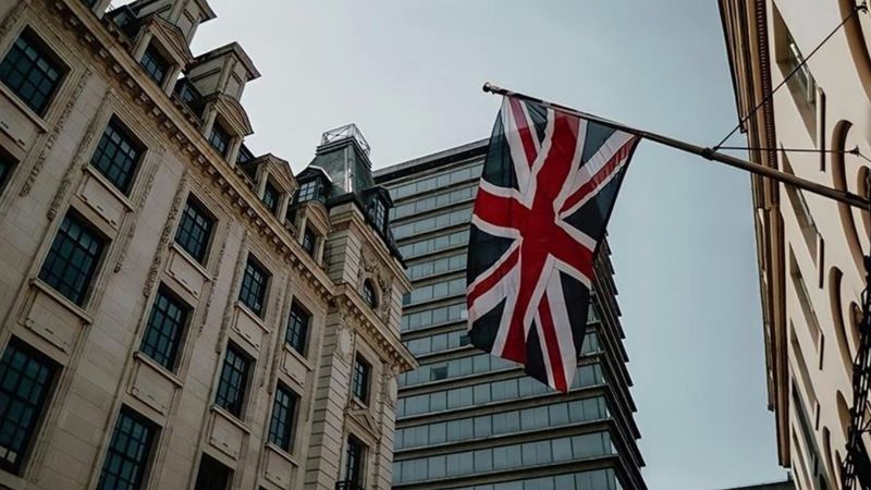 İngiltere'de milyonlarca Müslüman, vatandaşlıktan çıkarılma riskiyle karşı karşıya