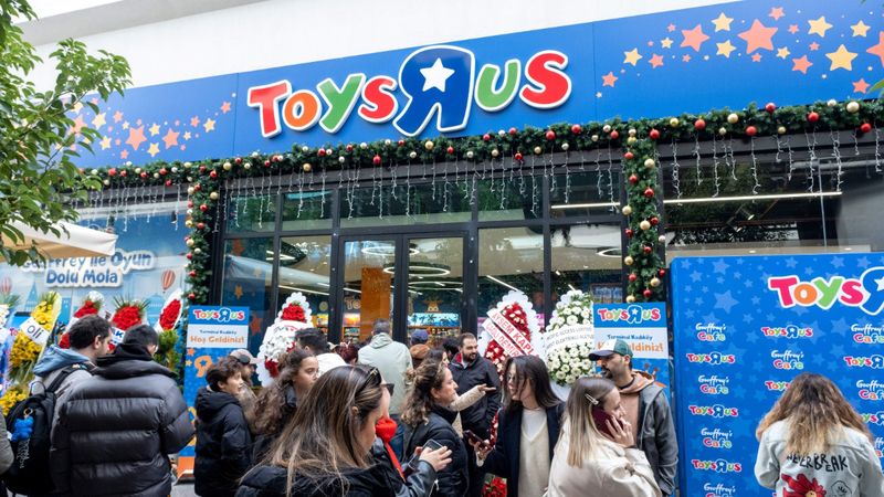 Toys“R”Us Türkiye ilk mağazasını Terminal Kadıköy’de açtı