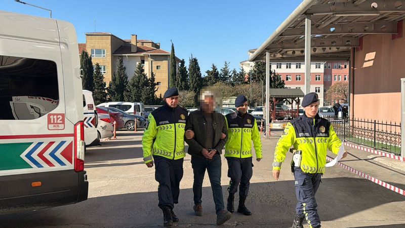 Tekirdağ'da durdurulan araçtan göçmenler çıktı