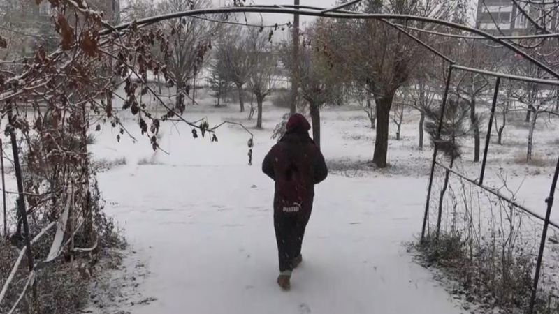 Bitlis'te kar yağışı nedeniyle okullar tatil edildi