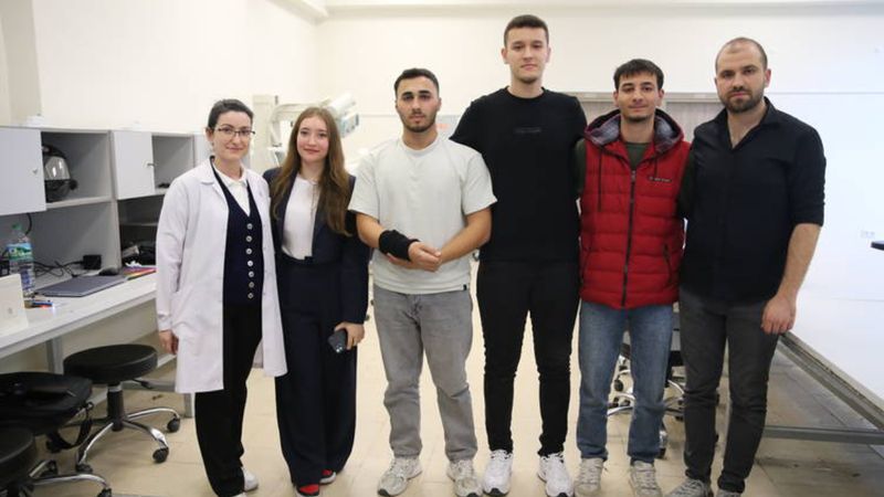 Edirne’de öğrencilerden hayat kurtaran buluş: Akıllı denge bilekliği