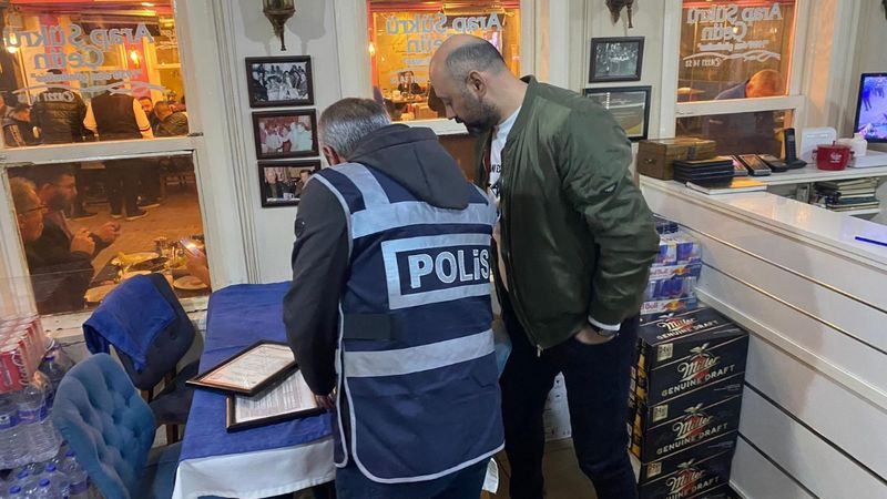 Bursa'da asayiş uygulaması: Aranan şahıslar yakalandı