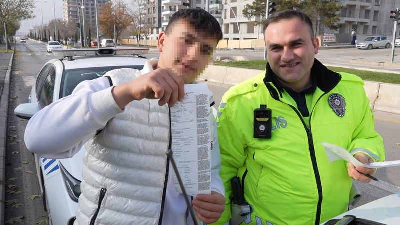 Kırıkkale'de yolcu kapısından inen ehliyetsiz sürücü kaçamadı: Gafil avlandım