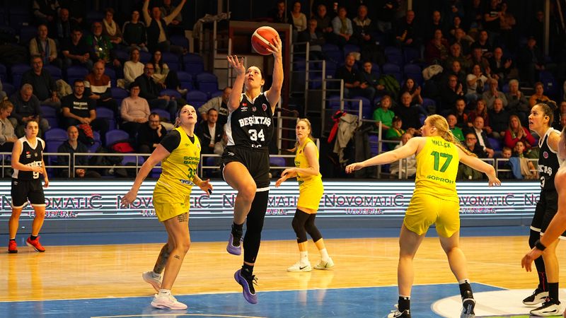 Beşiktaş, Sopron Basket'e kaybetti