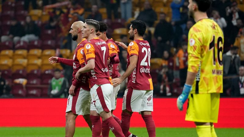 Galatasaray kupada Başakşehir'i ilk kez yendi
