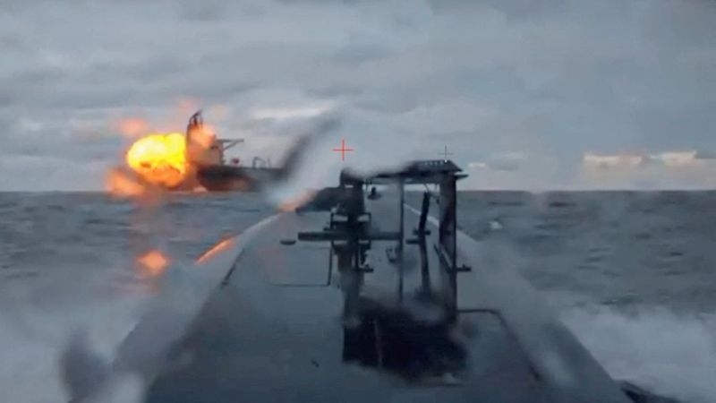 Ukrayna: Akdeniz’de Rus gölge filosuna ait bir tankere ilk kez saldırdık