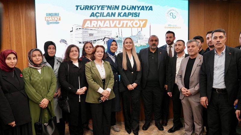 CHP Arnavutköy'de istifa depremi: 100 partili CHP'den istifa etti