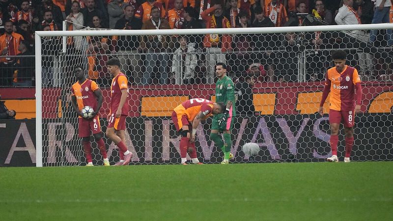 UEFA'dan Galatasaray'a para cezası!