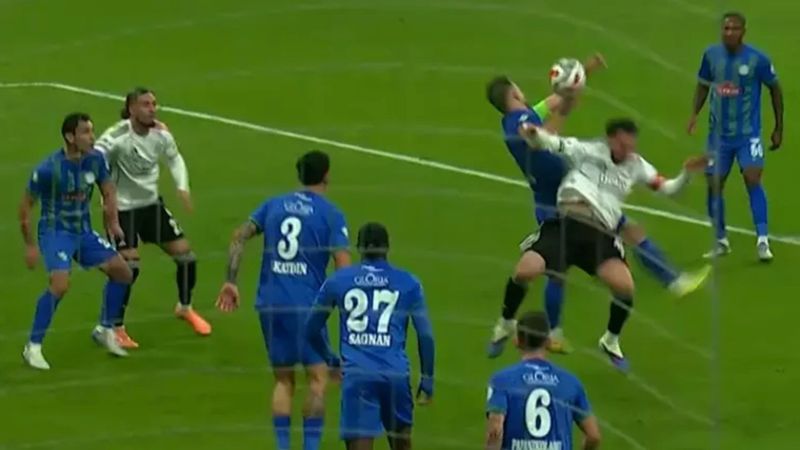 Eski hakemler Beşiktaş - Rizespor maçının tartışmalı pozisyonlarını değerlendirdi