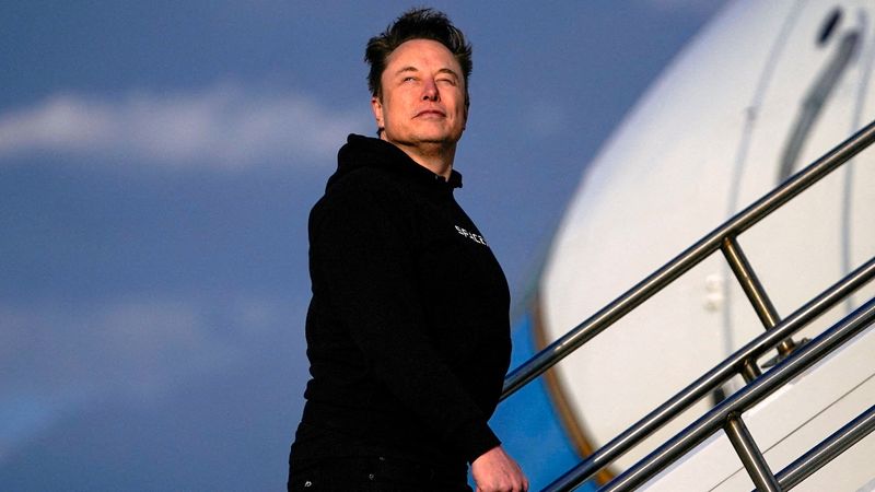 Elon Musk'ın maaş paketi iade edildi, serveti 700 milyar doları geçti