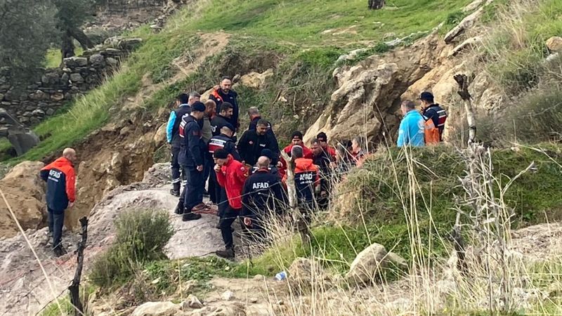 Aydın'da kaçak kazı için girdiği tünelde mahsur kaldı