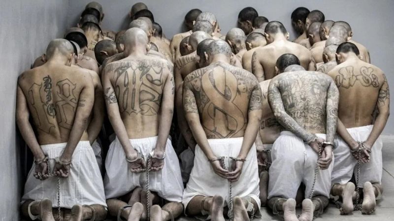 El Salvador'da 'MS13' çete üyelerine rekor cezalar verildi