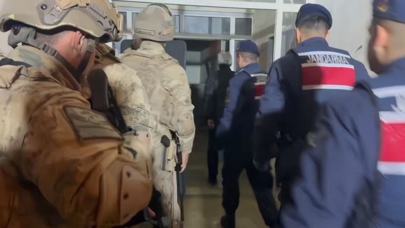 7 ilde organize suç örgütlerine darbe: 67 şüpheli yakalandı