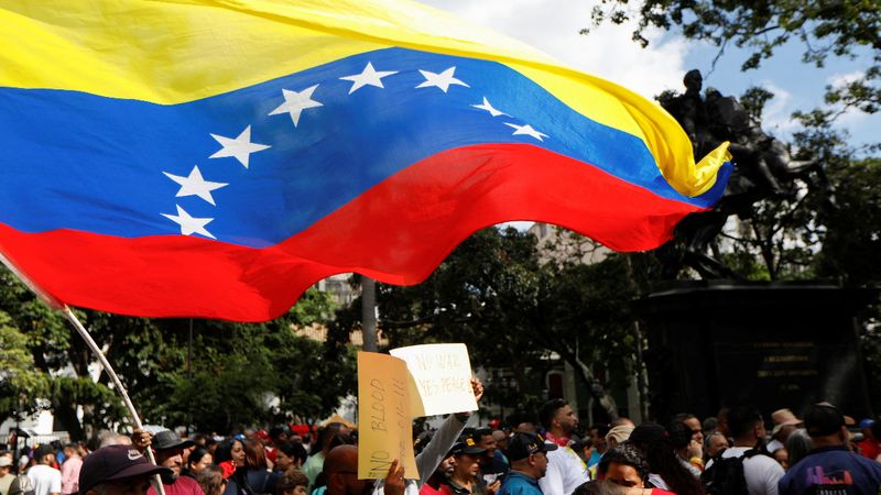 Venezuela, ABD'nin tanker ablukalarına karşı yasa çıkardı