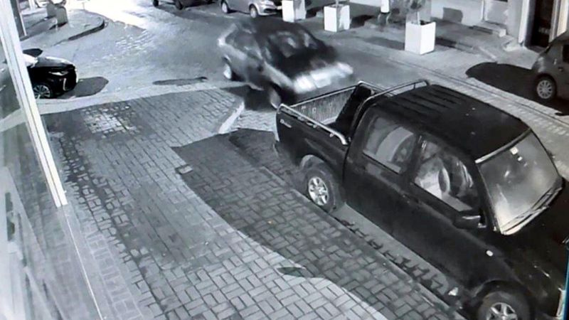 Tekirdağ'da yasal sınırın 5 katı alkollü olan sürücü park halindeki araçları biçti