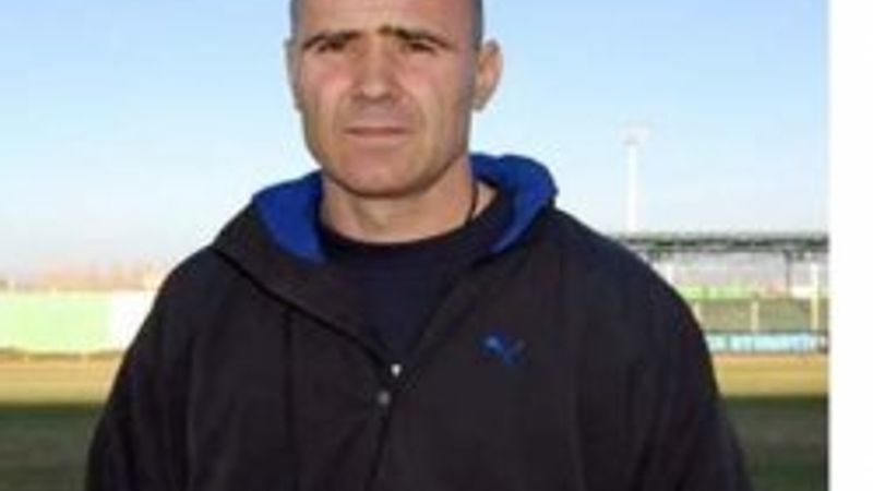 Hayrettin Demirbaş direklerle güreşen adam