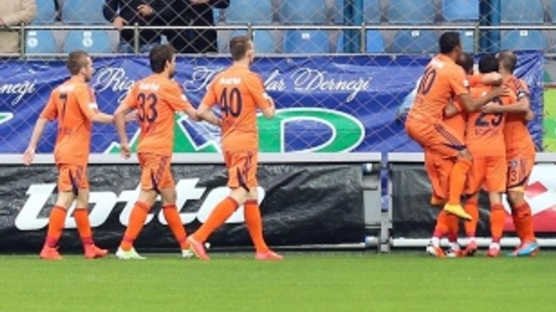 Semih Şentürk boş geçmedi Başakşehir Rize'yi yendi