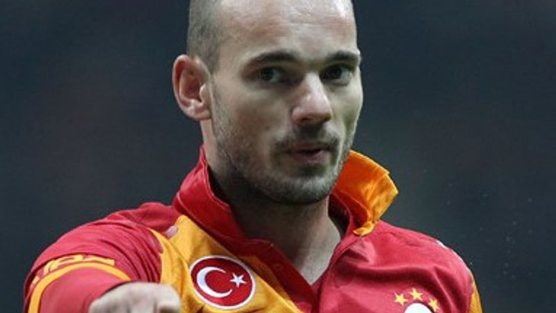 Sneijder, Hagi'yi geçmek üzere