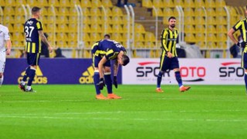 Fenerbahçe tribünlerinde istifa sesleri