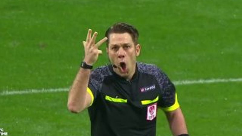 Fırat Aydınus'la yardımcısı arasındaki o diyalog